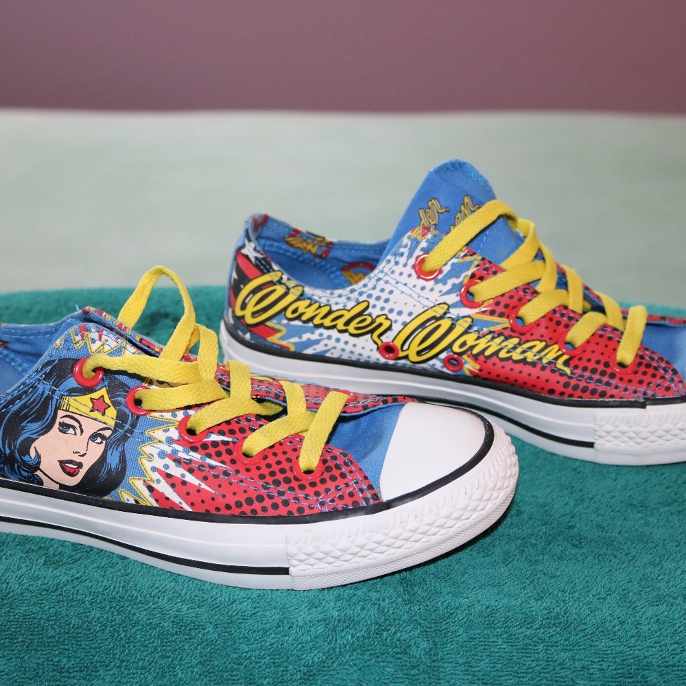 Converse Wonder Woman